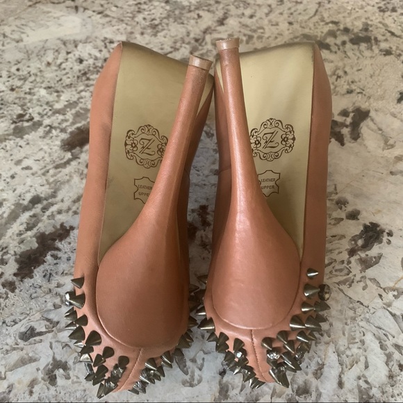 ZIGIny SLY TAN PUMPS - Picture 2 of 6